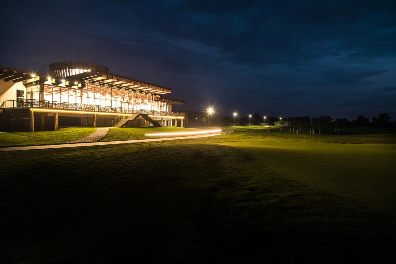Theodora Golf Club 4* Alba Iulia